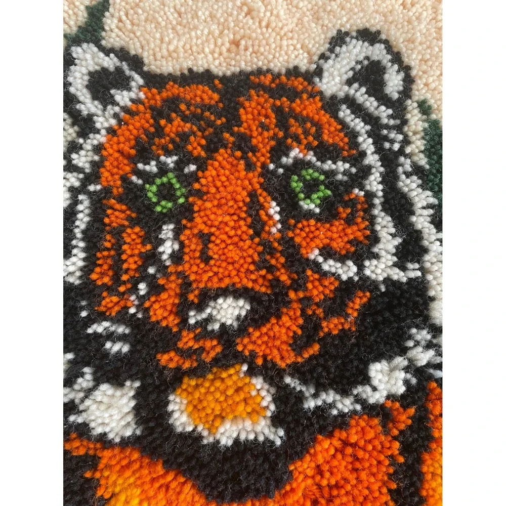 Vintage 70's Tiger Latch Hook Rug Wall Hanging Art Jungle‎ Decor